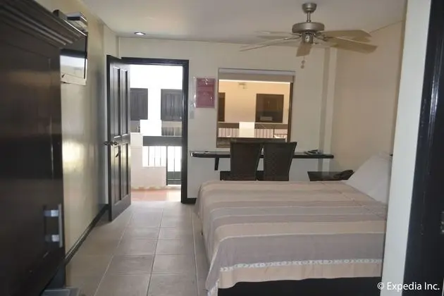 Oda, Havuz Manzaralı (1st Floor)