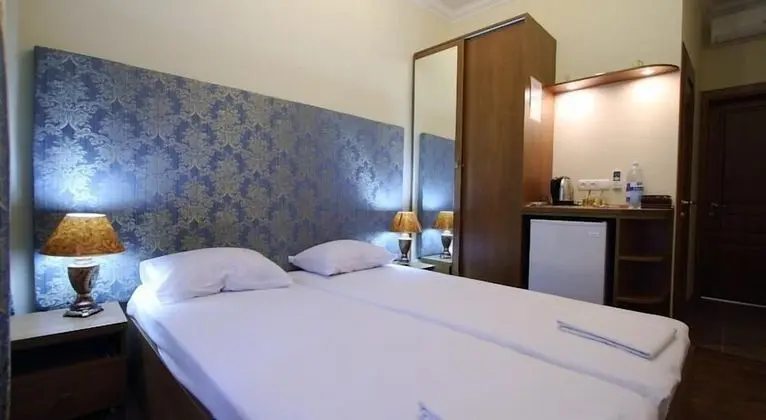 Standard Tek Büyük veya İki Ayrı Yataklı Oda