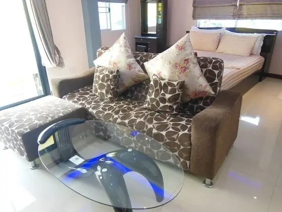 Deluxe Studio