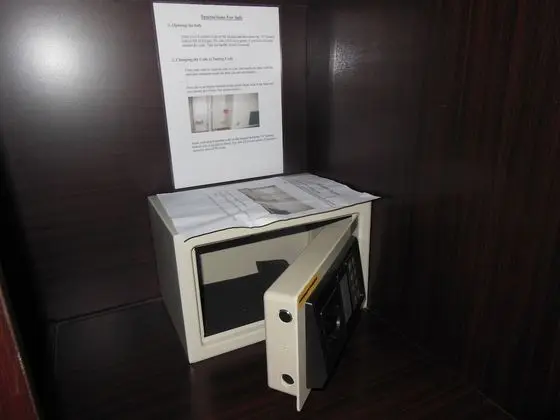 Deluxe Studio