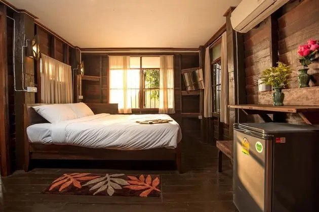 Standard Double Room with Garden View
