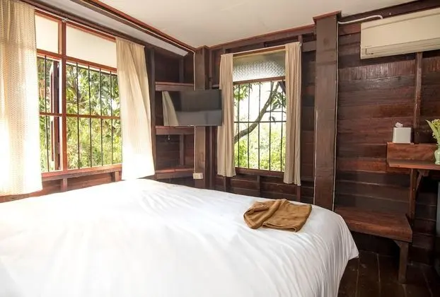 Standard Double Room with Garden View