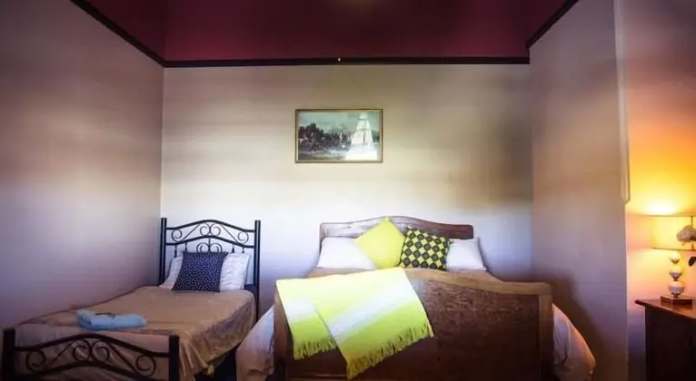 Tek Büyük Yataklı Oda (with extra Single bed)