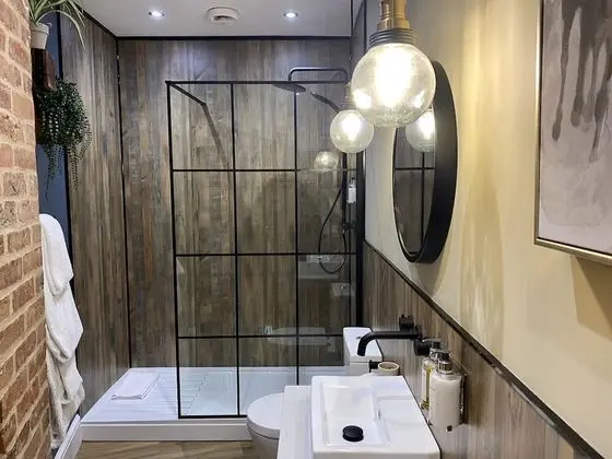 Deluxe Tek Büyük Yataklı Oda, Banyolu/Duşlu