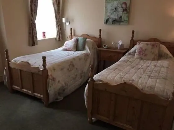 İki Ayrı Yataklı Oda, Banyolu/Duşlu