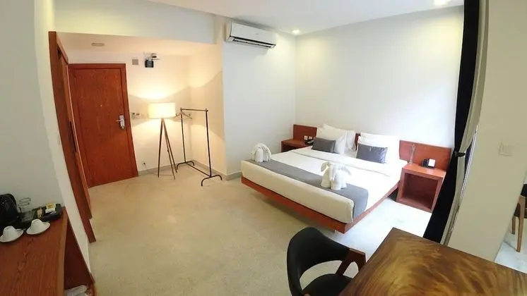 Deluxe Tek Büyük Yataklı Oda