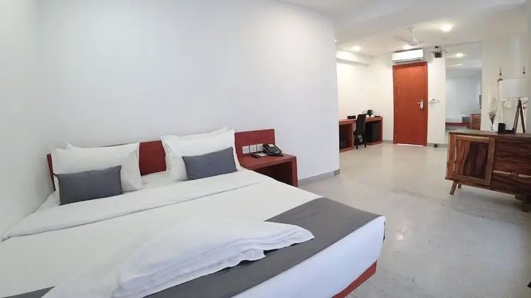 Deluxe Tek Büyük Yataklı Oda
