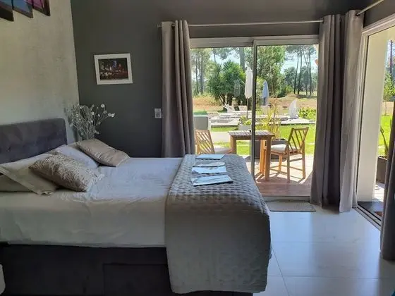 Tek Büyük Yataklı Oda (Golf and Pool View - MIAMI)