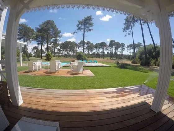 Tek Büyük Yataklı Oda (Golf and Pool View - MIAMI)