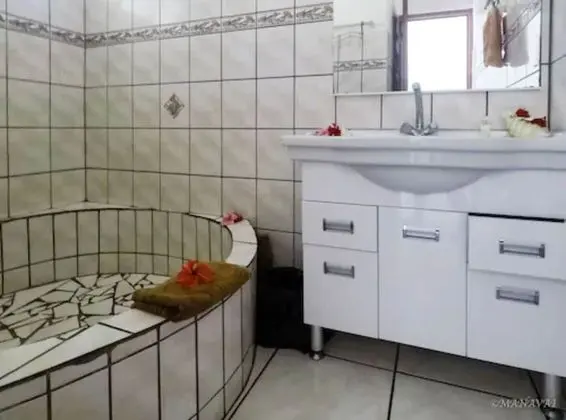 Oda, Ortak Banyo, Bahçe Manzaralı (Chambre Tipanier)