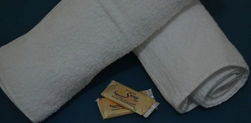 Tek Büyük Yataklı Oda, Ortak Banyo