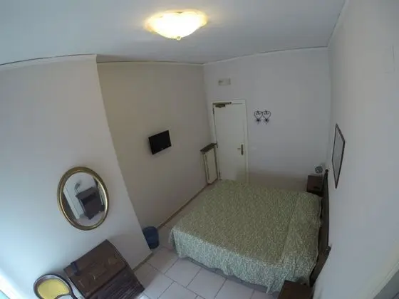 Tek Büyük veya İki Ayrı Yataklı Oda