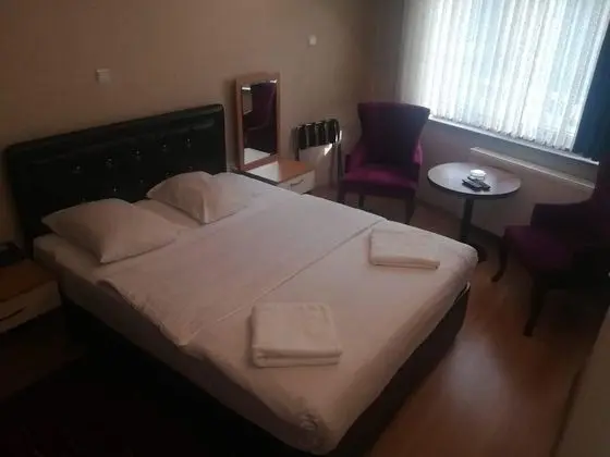 Standard Tek Büyük Yataklı Oda