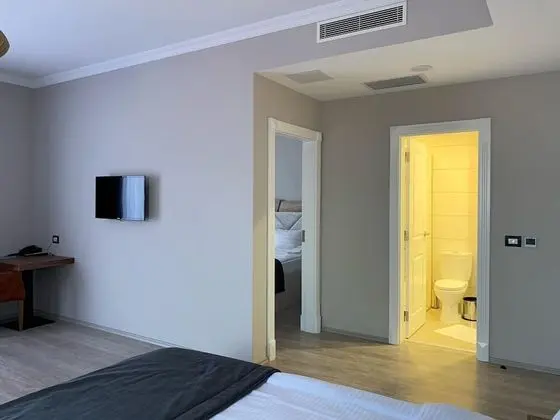 Family Tek Büyük Yataklı Oda, Birden Çok Yatak, Engellilere Uygun, Bahçe Manzaralı