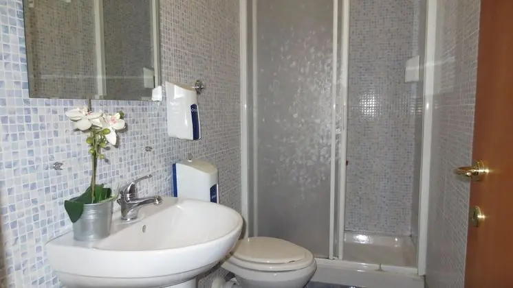 Standard Üç Kişilik Oda