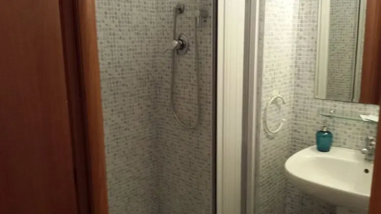 Tek Kişilik Oda, 1 Yatak Odası, Özel Banyo, Avlu