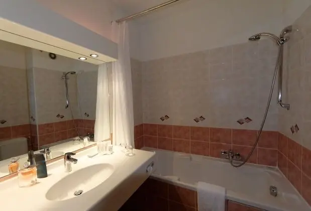 Junior Süit, Balkon, Bahçe Manzaralı