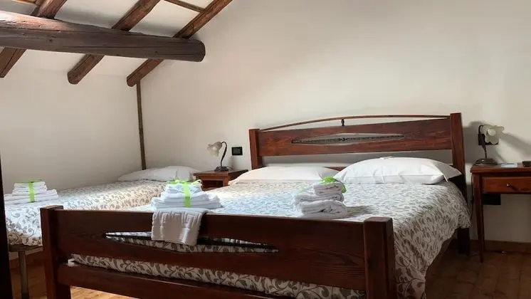 Üç Kişilik Oda