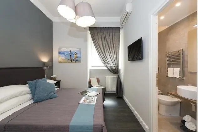 Classic Tek Büyük Yataklı Oda