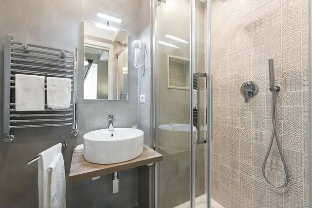 Classic Tek Büyük Yataklı Oda