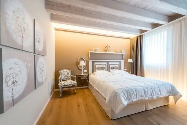 Exclusive Tek Büyük Yataklı Oda