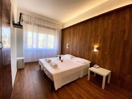 Comfort Tek Büyük Yataklı Oda