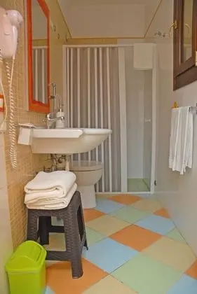 Üç Kişilik Oda, Bahçe Manzaralı