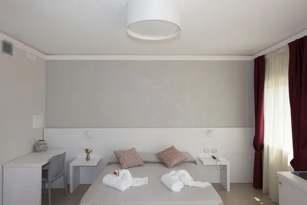 Deluxe Tek Büyük Yataklı Oda, Teras, Deniz Manzaralı