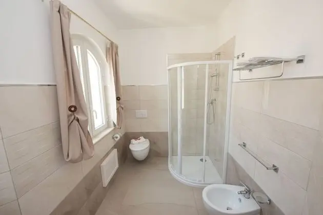 Deluxe Tek Büyük Yataklı Oda, Teras, Deniz Manzaralı