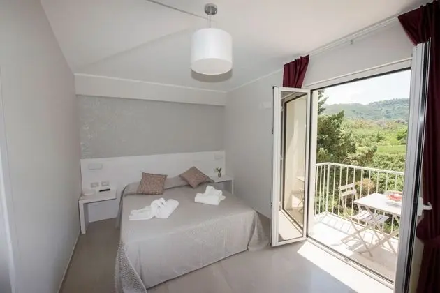 Panoramic Tek Büyük Yataklı Oda, Kısmi Deniz Manzaralı