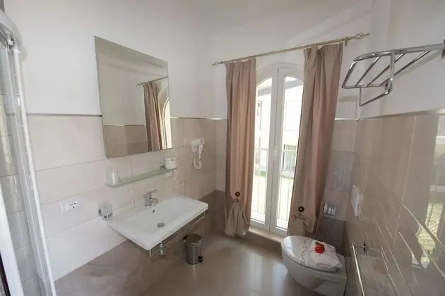 Panoramic Tek Büyük Yataklı Oda, Kısmi Deniz Manzaralı
