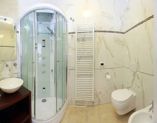 Classic Tek Büyük veya İki Ayrı Yataklı Oda