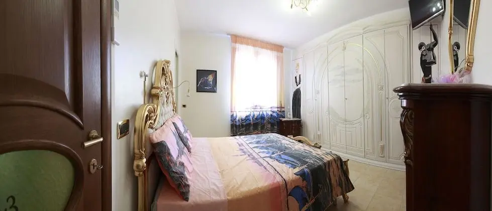 Classic Tek Büyük Yataklı Oda