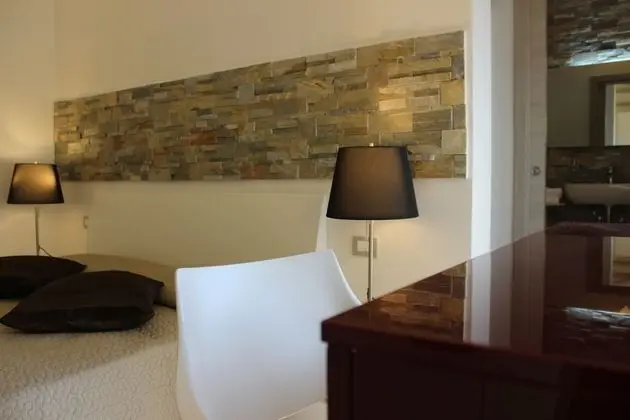 Standard Tek Büyük Yataklı Oda, Bahçe Manzaralı