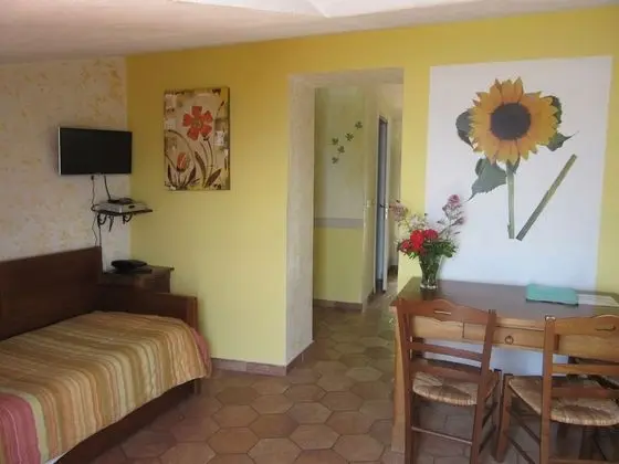 One Bedroom Apartment for 4 people B4