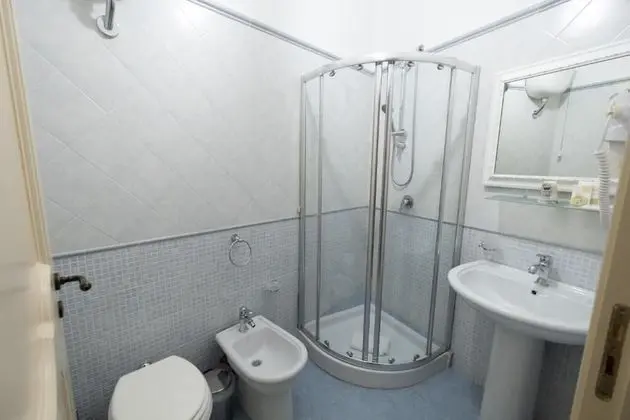 Standard Tek Büyük veya İki Ayrı Yataklı Oda