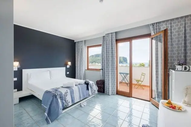 Tek Büyük Yataklı Oda, Bahçe Manzaralı