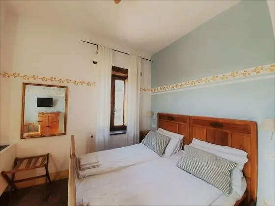 Classic Tek Büyük veya İki Ayrı Yataklı Oda