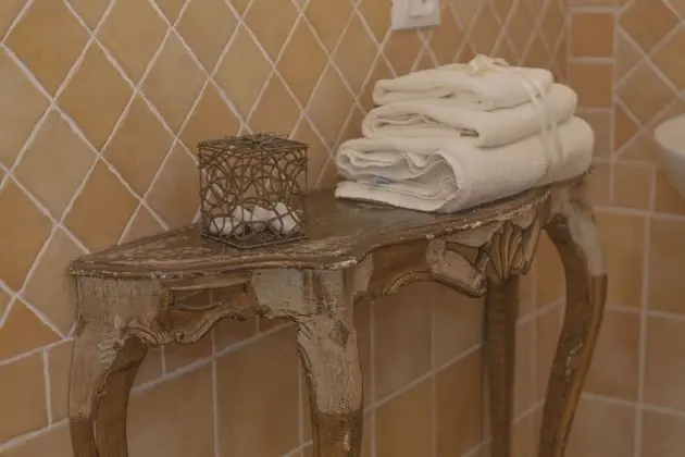Deluxe Tek Büyük Yataklı Oda, Veranda, Bahçe Manzaralı