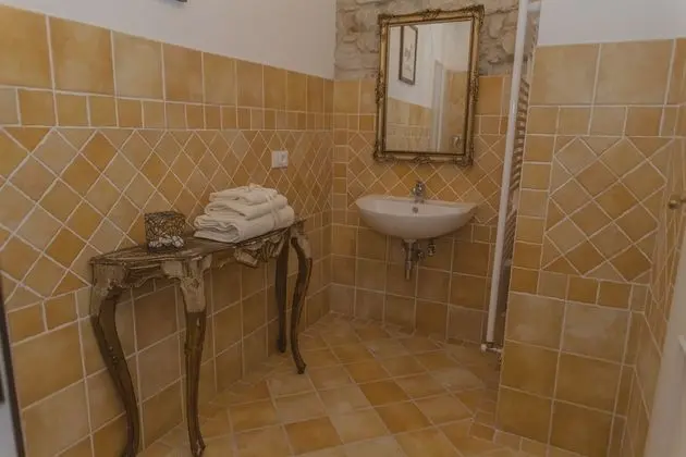 Tek Büyük Yataklı Oda, Veranda, Bahçe Manzaralı