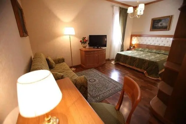 Standard Üç Kişilik Oda