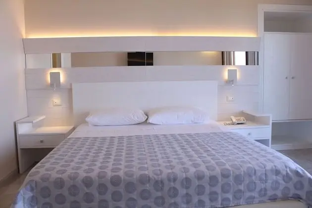 Comfort Tek Büyük veya İki Ayrı Yataklı Oda