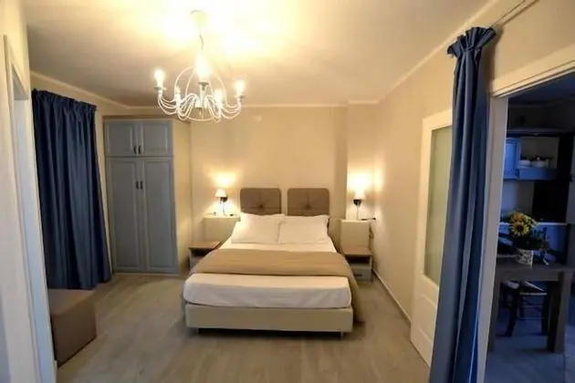 Junior Stüdyo, Zemin Kat