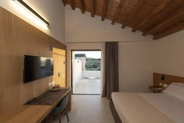 Luxury Oda