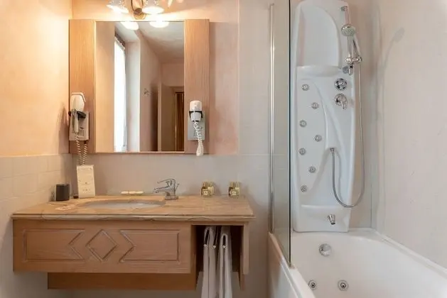 Superior Büyük Yataklı Tek Kişilik Oda