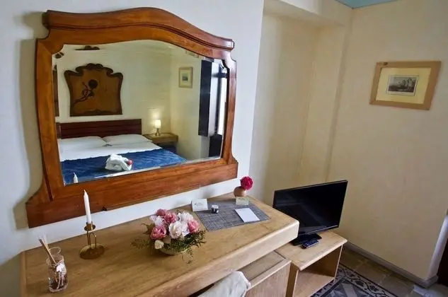 Superior Tek Büyük Yataklı Oda, Balkon, Deniz Manzaralı