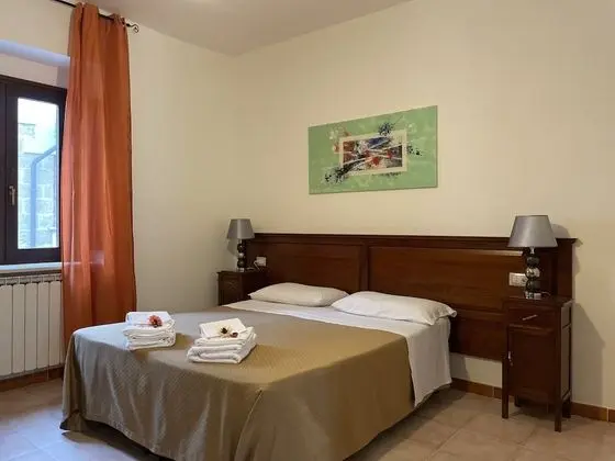 Classic Apart Daire, 2 Yatak Odası, Mutfak, Bahçeli