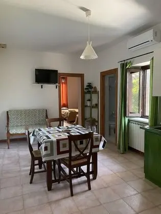 Classic Apart Daire, 2 Yatak Odası, Mutfak, Bahçeli