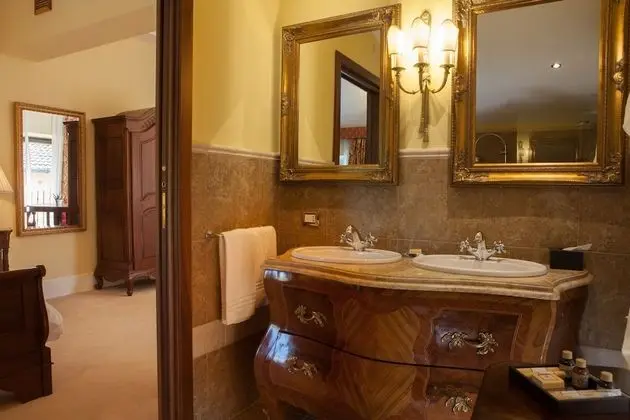 Superior Oda, 1 Büyük (Queen) Boy Yatak