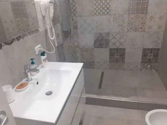 Elite Tek Büyük Yataklı Oda